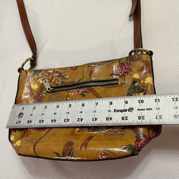 PATRICIA NASH Kirby My European Trip East-West Crossbody Bag - Picture 4 of 13